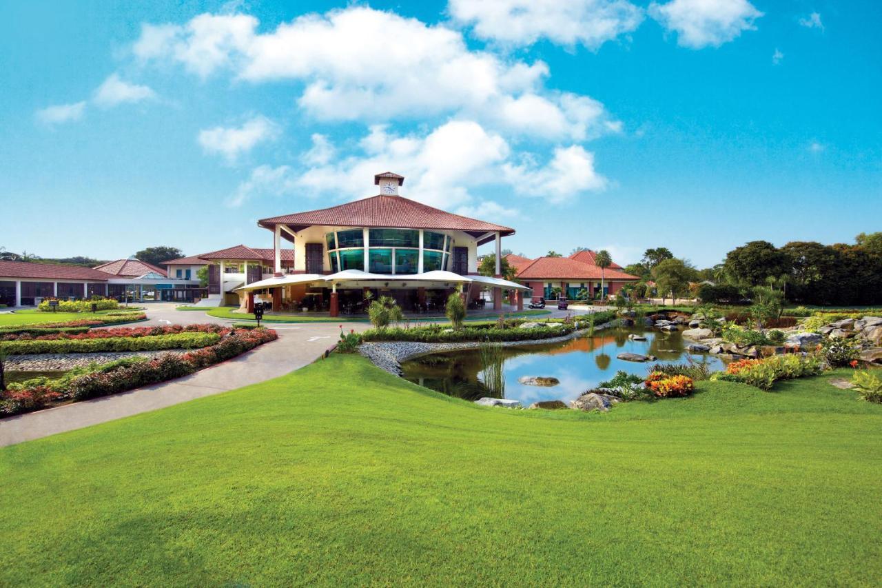 National Service Resort & Country Club Singapore Bagian luar foto